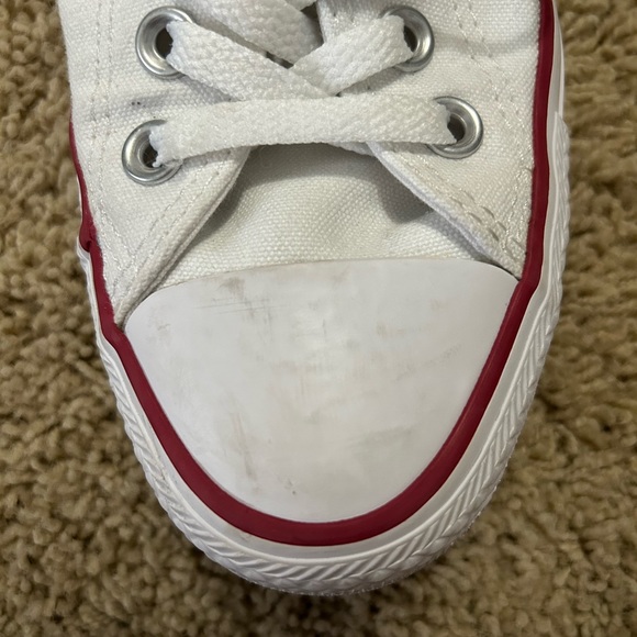 White low top converse size 8 - Picture 4 of 5